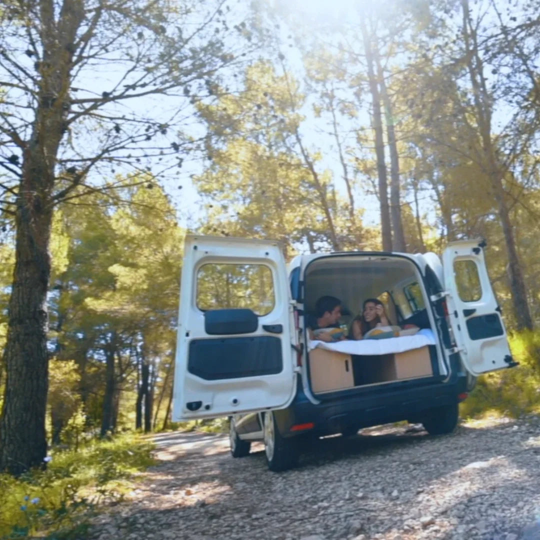 ¿Cuándo no está permitido pernoctar con Furgoneta Camper en España?